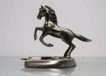 Subtiliteiten van de productie van decoratieve beeldhouwwerken