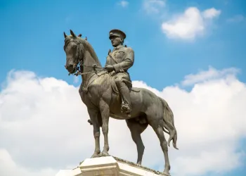 Beeldhouwwerk in Brons: Bestel Jouw Unieke Kunstwerk