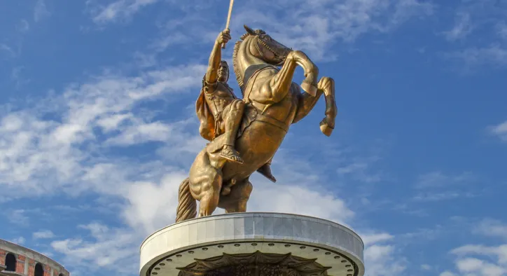 De Uitdagingen van Monumentale Beeldhouwwerk Productie